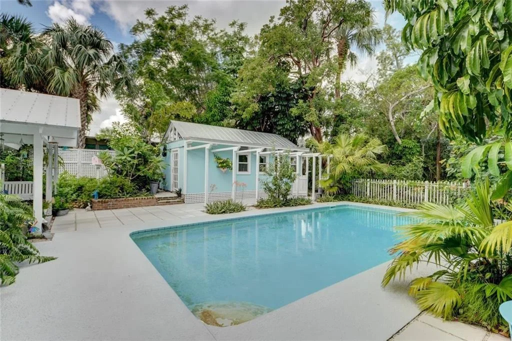 Photo of 512 SE Coconut Avenue