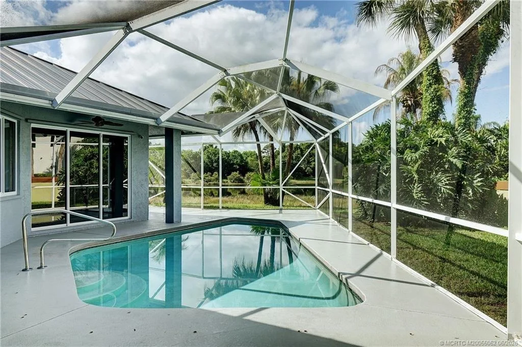 Photo of 18421 Lake Bend Drive