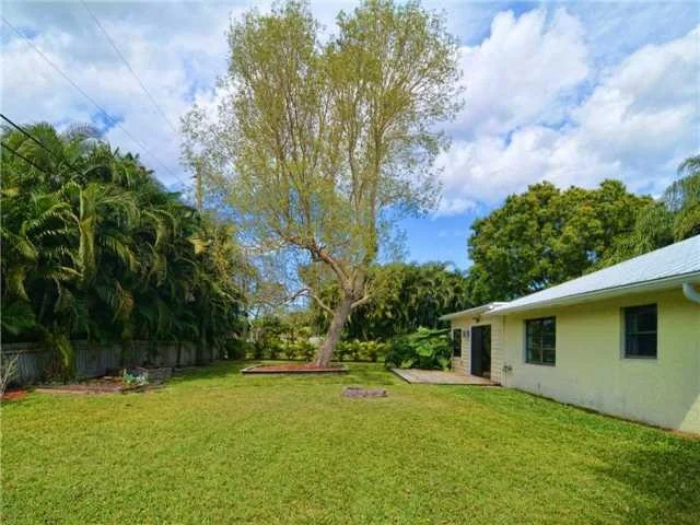 Photo of 2436 NW Everglades Boulevard