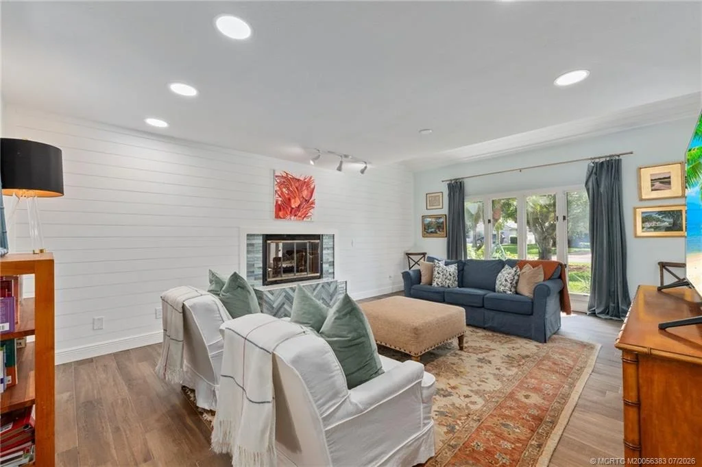 Photo of 4304 SE Fairway E
