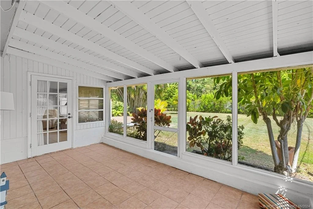 Photo of 2289 NW Sunset Boulevard