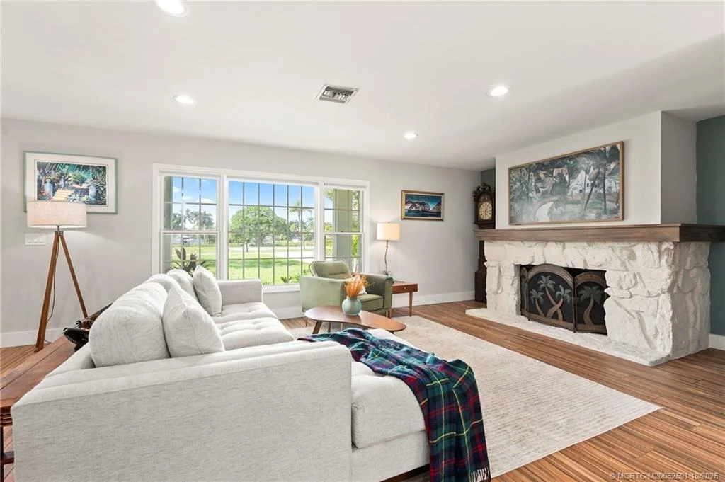 Photo of 1655 NW Fork Road