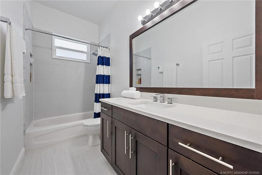 Photo of 511 NW Ember Way