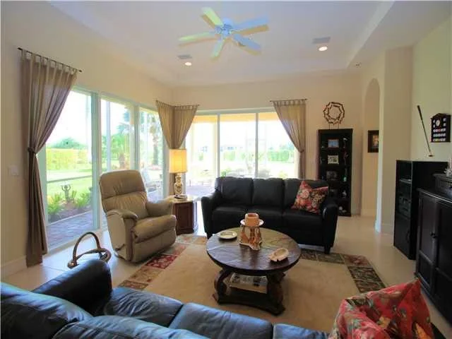 Photo of 7645 SE Laque Circle