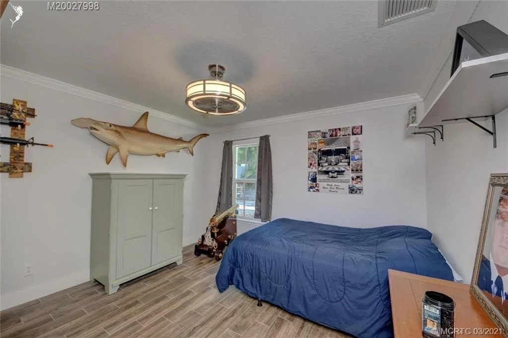 Photo of 320 SE Pelican Drive
