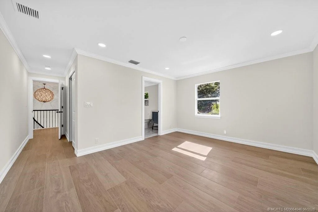 Photo of 37 E High Point Road
