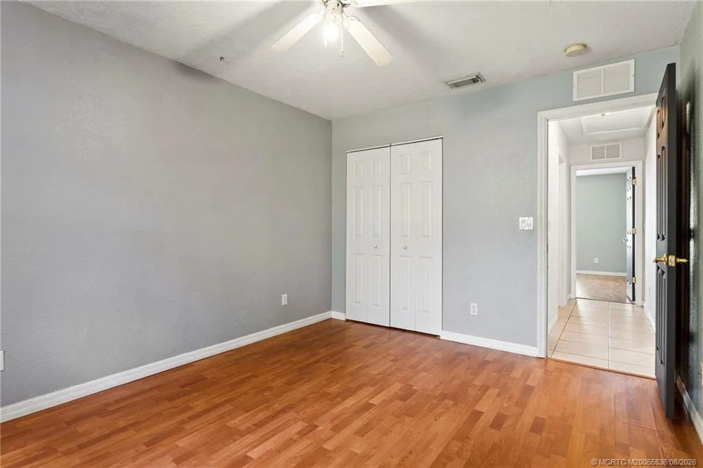 Photo of 984 NW 16th Place