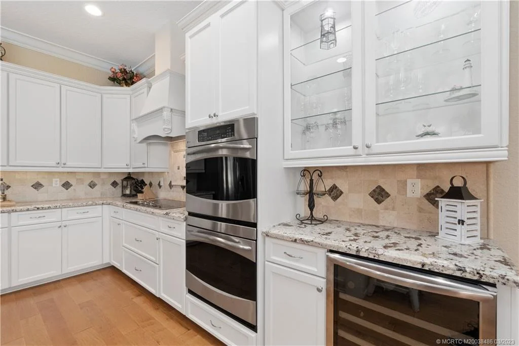 Photo of 503 SW Lost River Road
