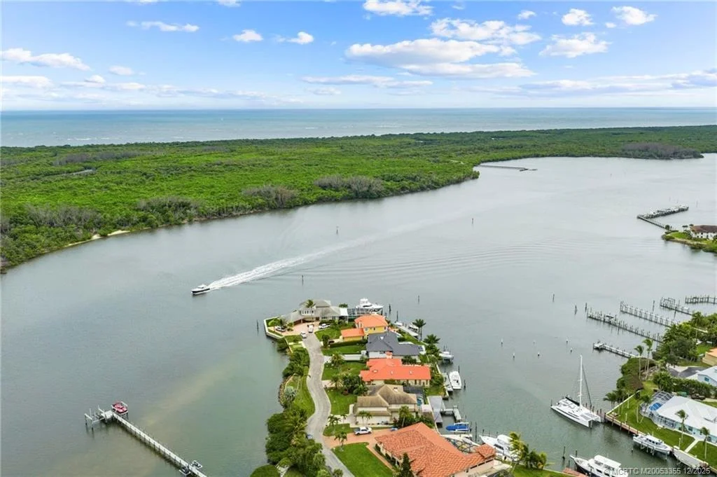 Photo of 6026 SE Horseshoe Point Road