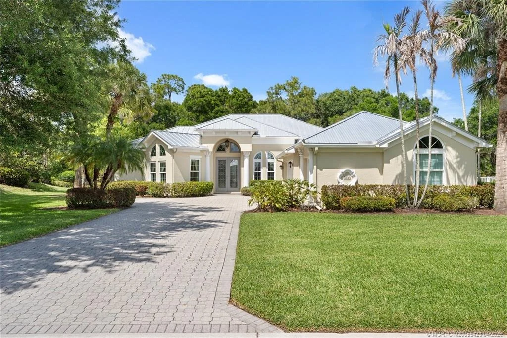 Photo of 917 SW Blue Stem Way