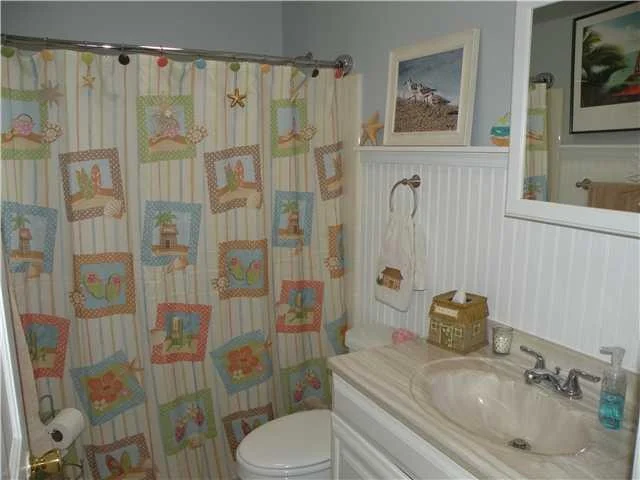 Photo of 1400 NW Lakeside Trail