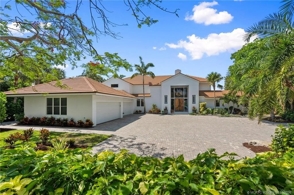 Photo of 6460 SE Harbor Circle