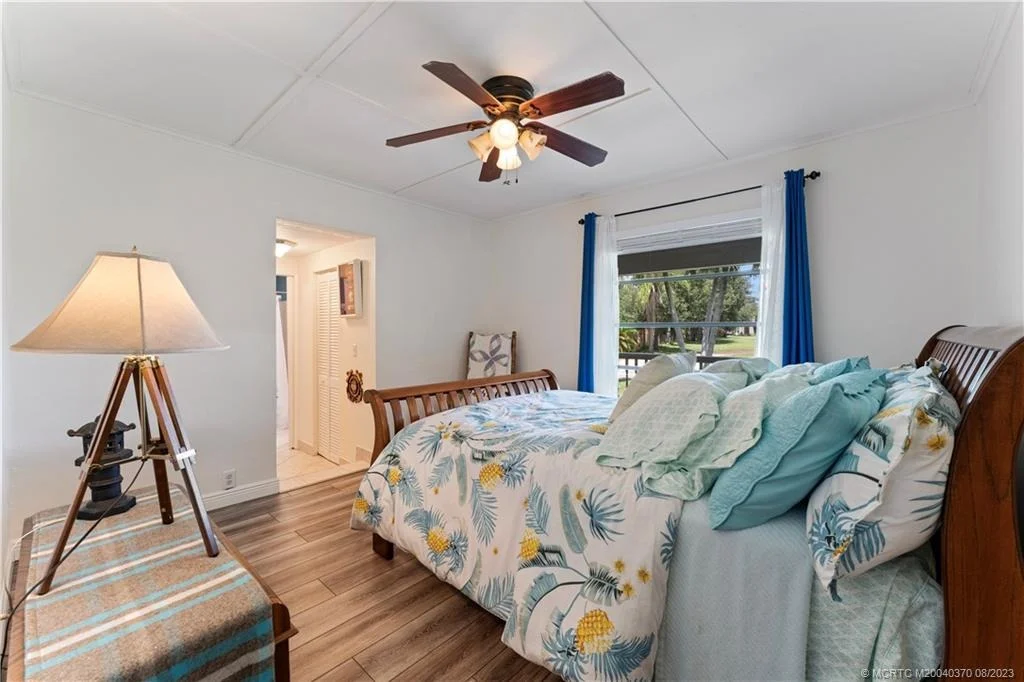 Photo of 711 NW Sunset Drive