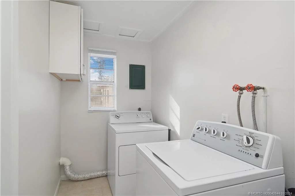 Photo of 2290 NE Rustic Way