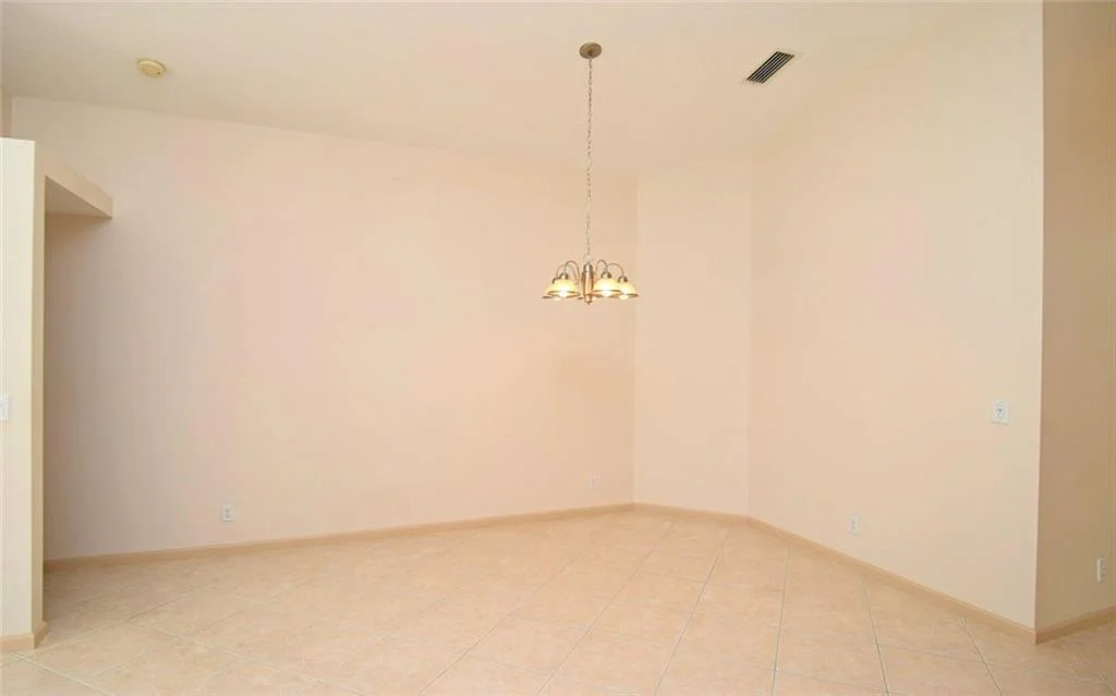 Photo of 6947 SE Twin Oaks Circle
