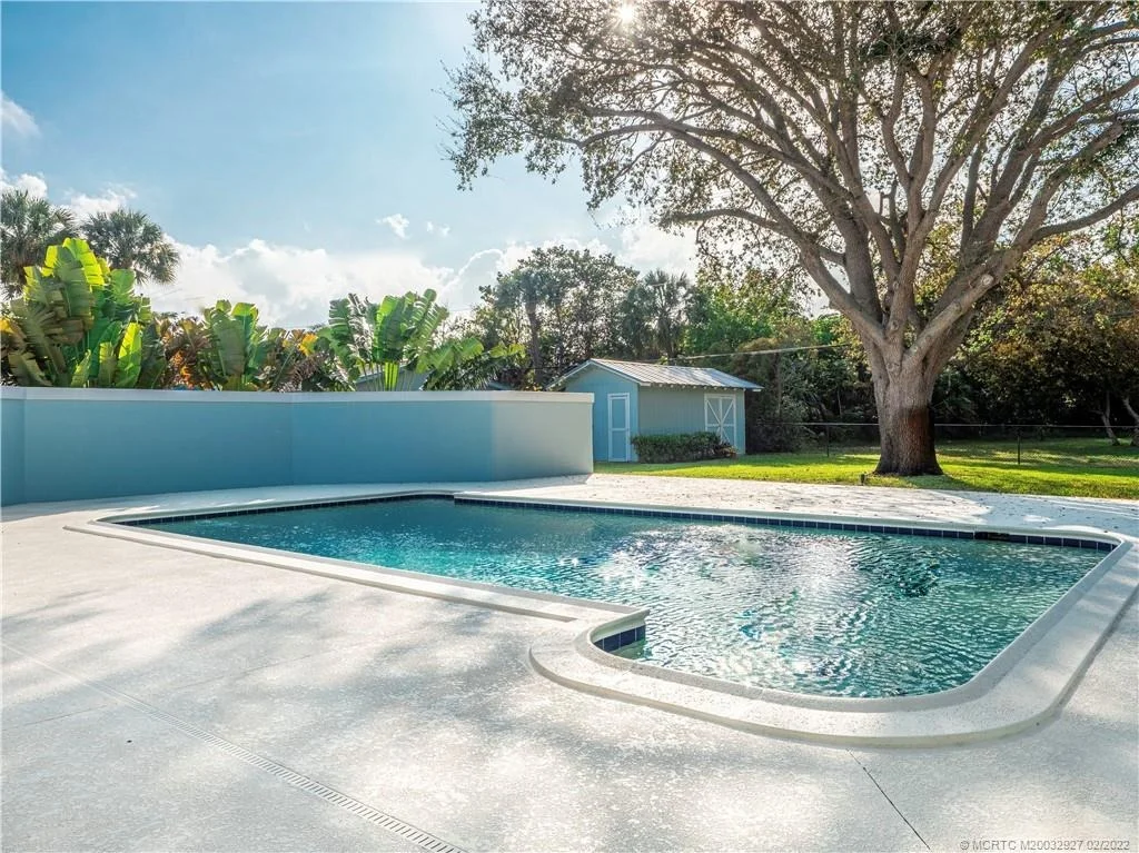 Photo of 124 SE Wells Drive
