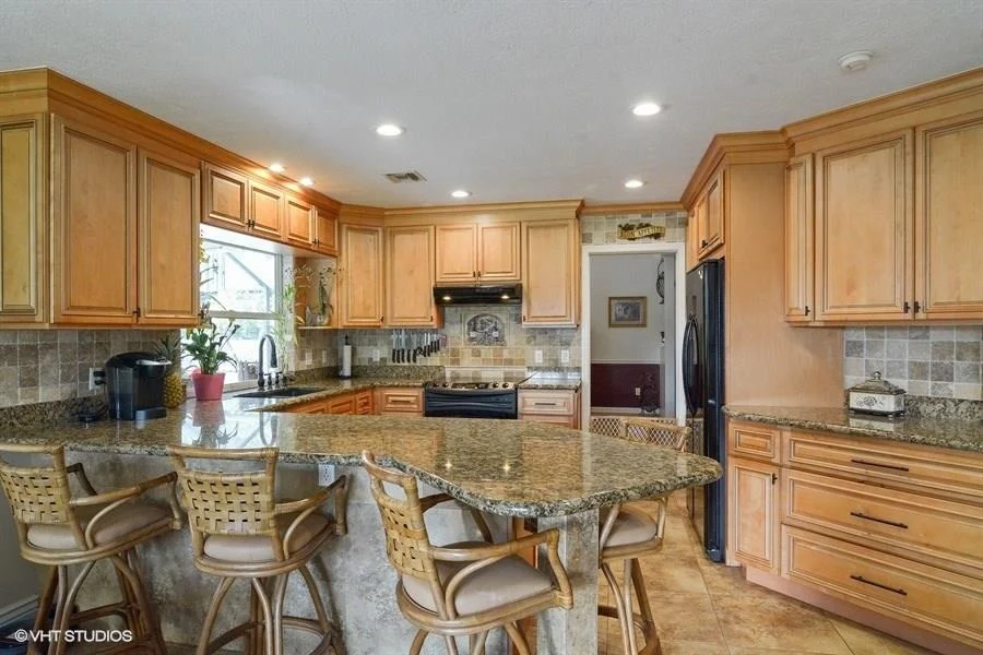 Photo of 648 SE Pin Oak Terrace