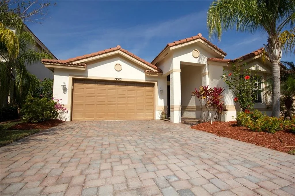 Photo of 1245 SE Fleming Way