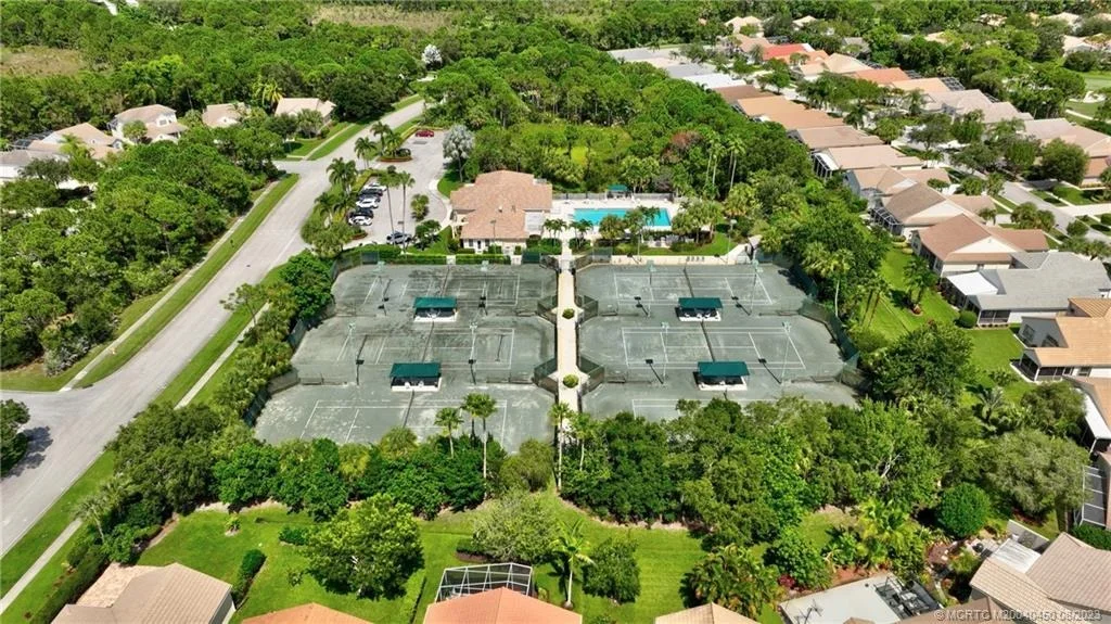 Photo of 6655 SE Twin Oaks Circle