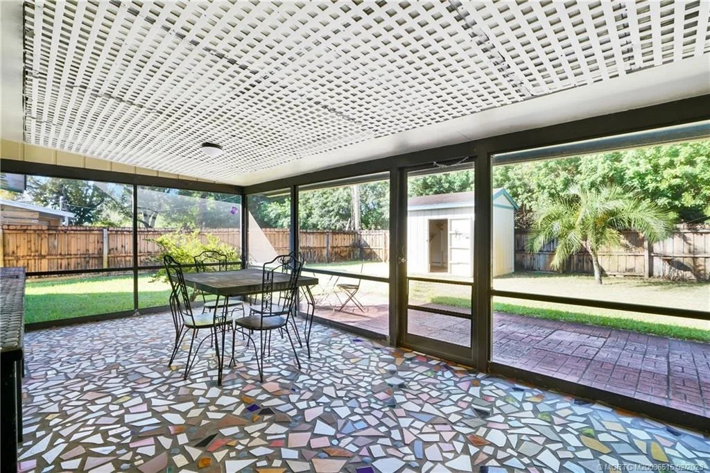 Photo of 1077 Drexel Road