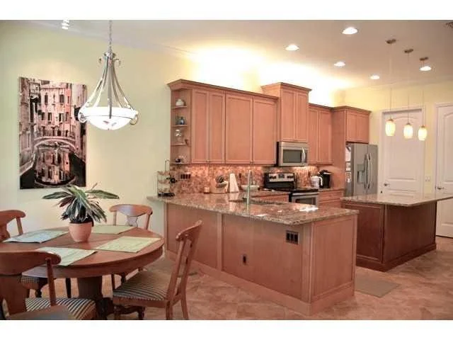 Photo of 2484 NW Hummingbird Circle