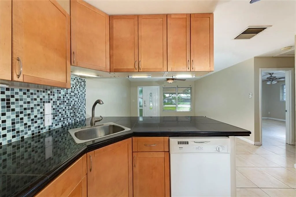 Photo of 414 SE Fini Drive
