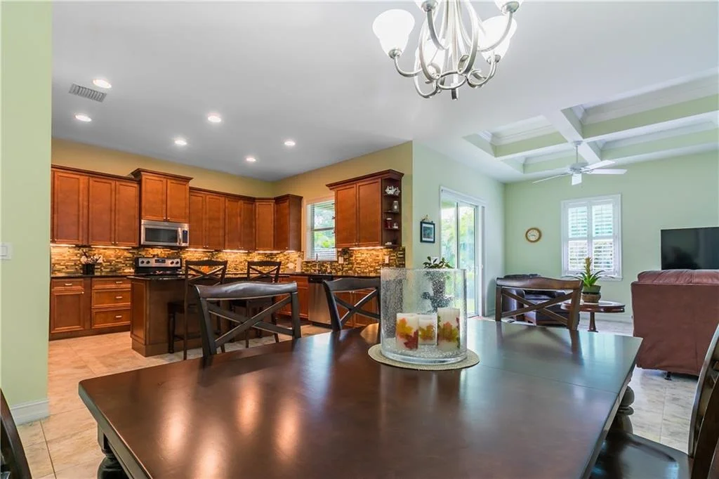 Photo of 2430 NW Hummingbird Circle