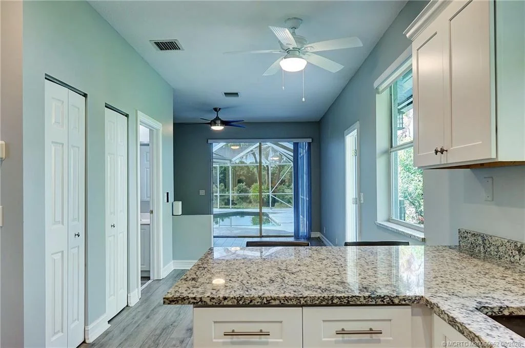 Photo of 18421 Lake Bend Drive