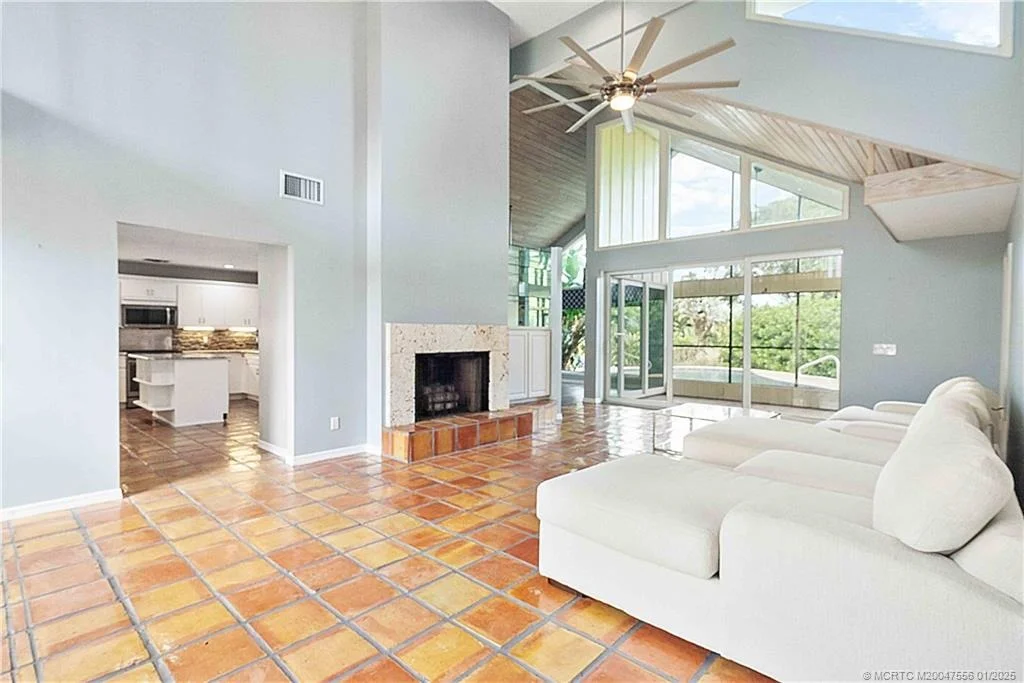 Photo of 6323 SE Farmington Place
