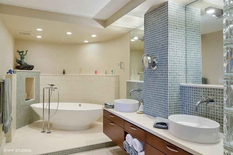 Photo of Unit 417 at 2001 SE Sailfish Point Boulevard