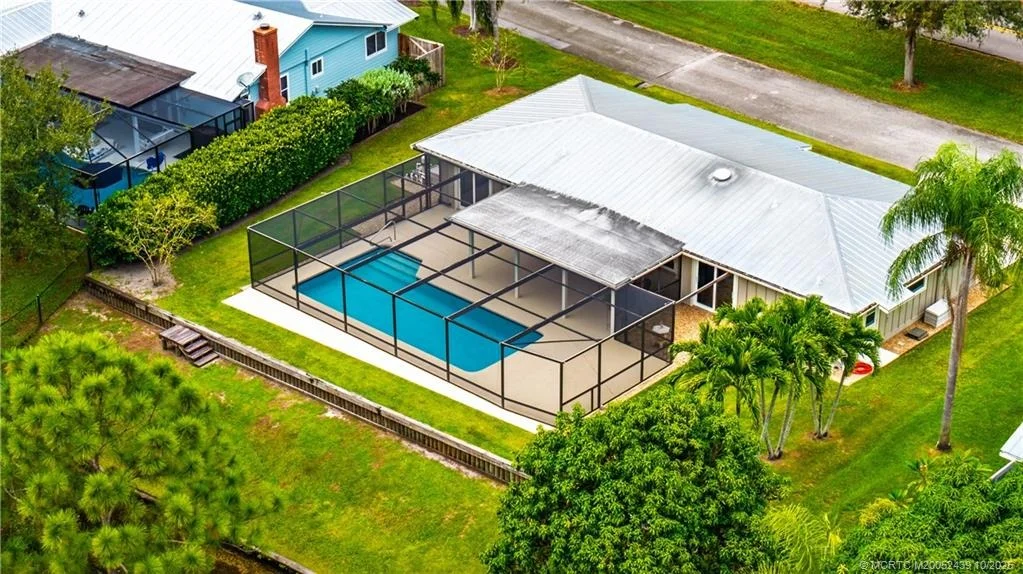 Photo of 7960 SE River Lane