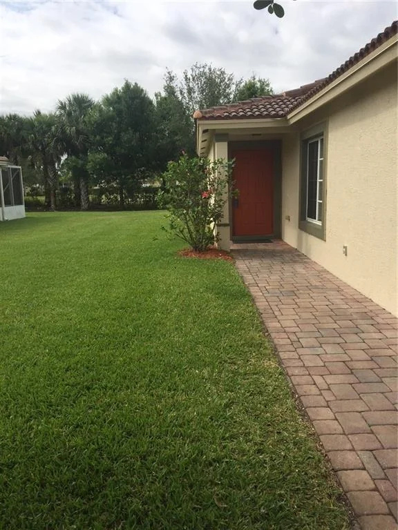 Photo of 4820 SE Duval Drive