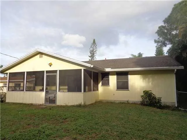 Photo of 5692 SE Laguna Avenue