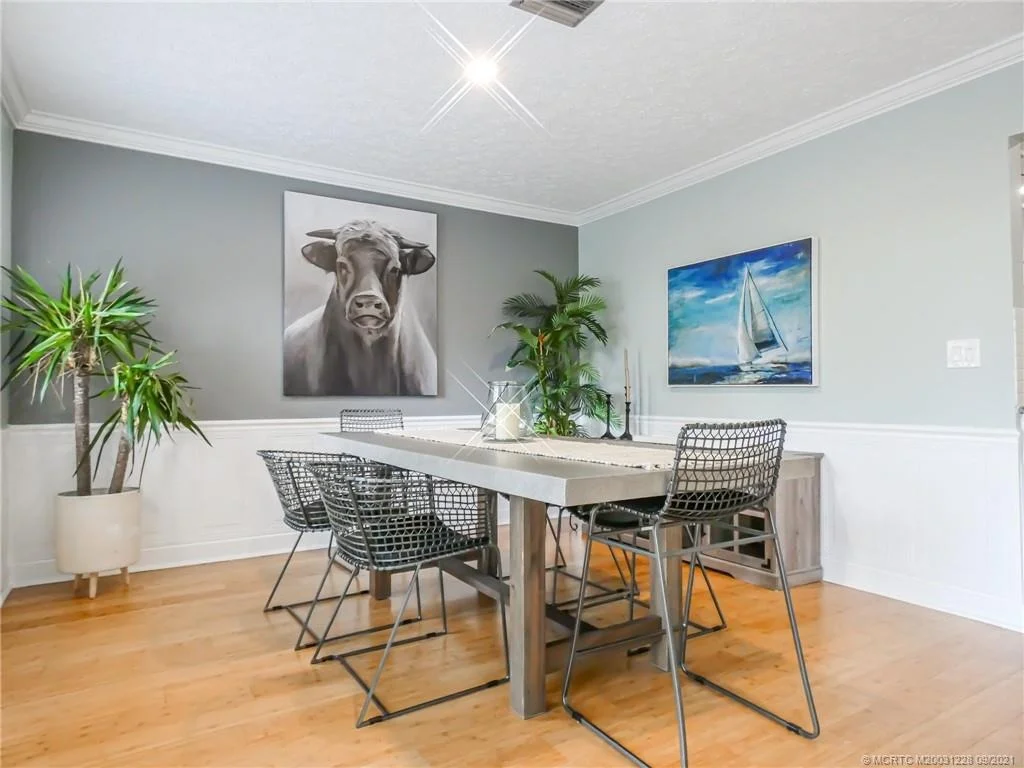 Photo of 765 SW Rustic Circle