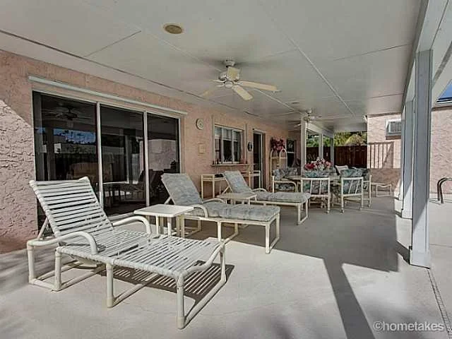 Photo of 1034 SE Riverside Drive