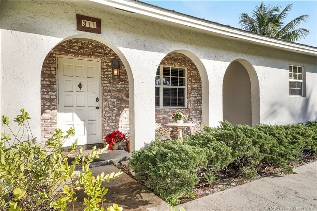 Photo of 311 SE Tressler Drive