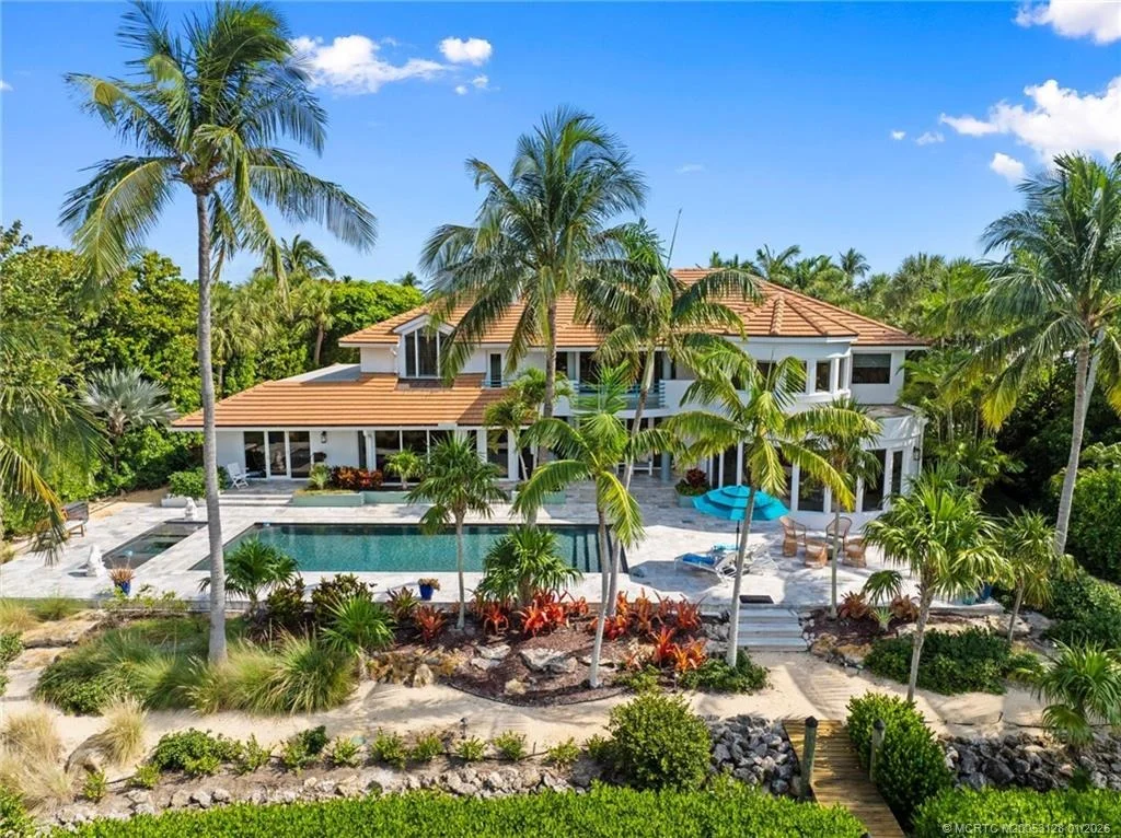 Photo of 6460 SE Harbor Circle