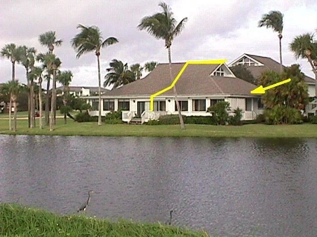 Photo of Unit 307 at 307 NE Golfview Circle