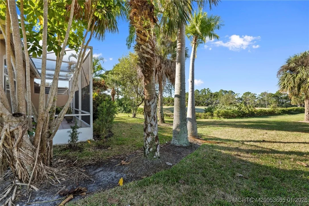 Photo of 581 NW Broken Oak Trail