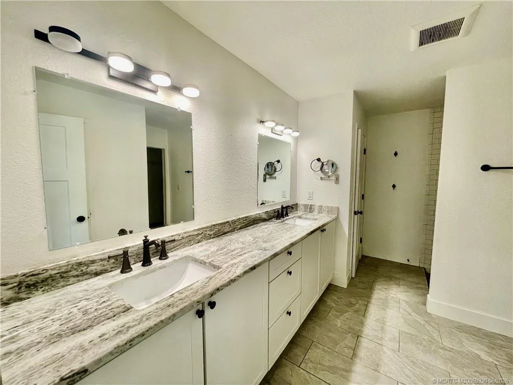Photo of 2608 SE 32nd Street
