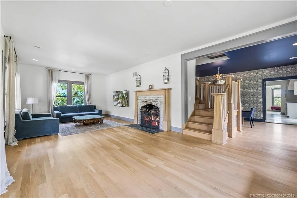 Photo of 135 SE Martin Avenue
