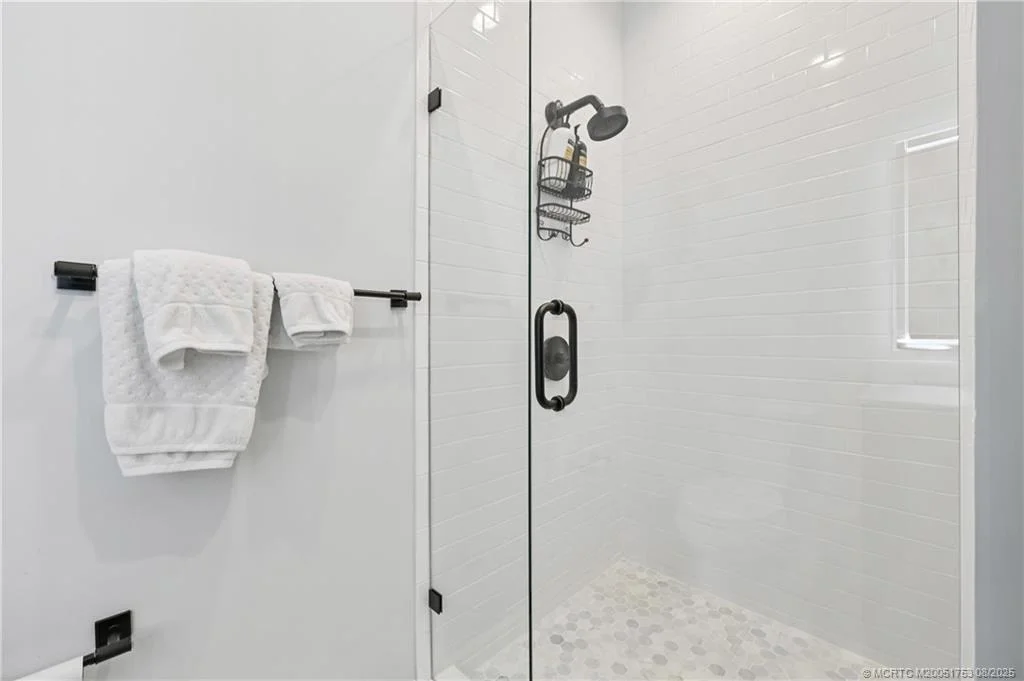 Photo of 200 SE Pelican Drive