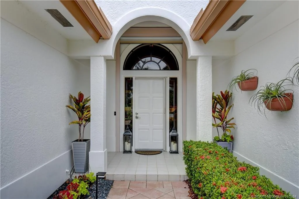 Photo of 3290 SE Cambridge Drive