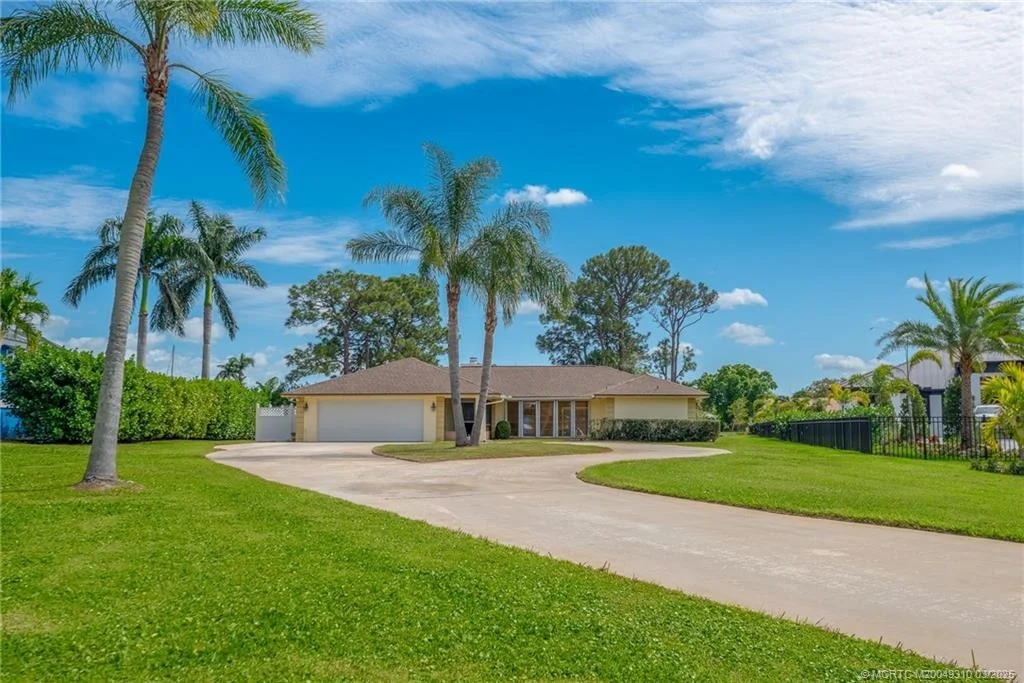 Photo of 1615 NW Bay Tree Circle