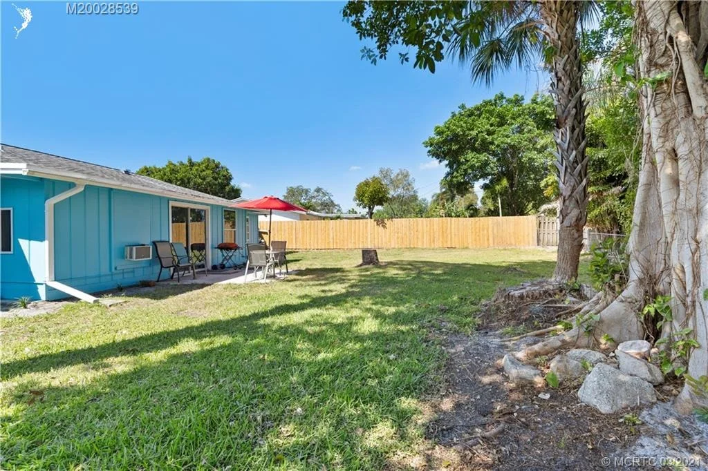 Photo of 953 NW 12th Terrace NW