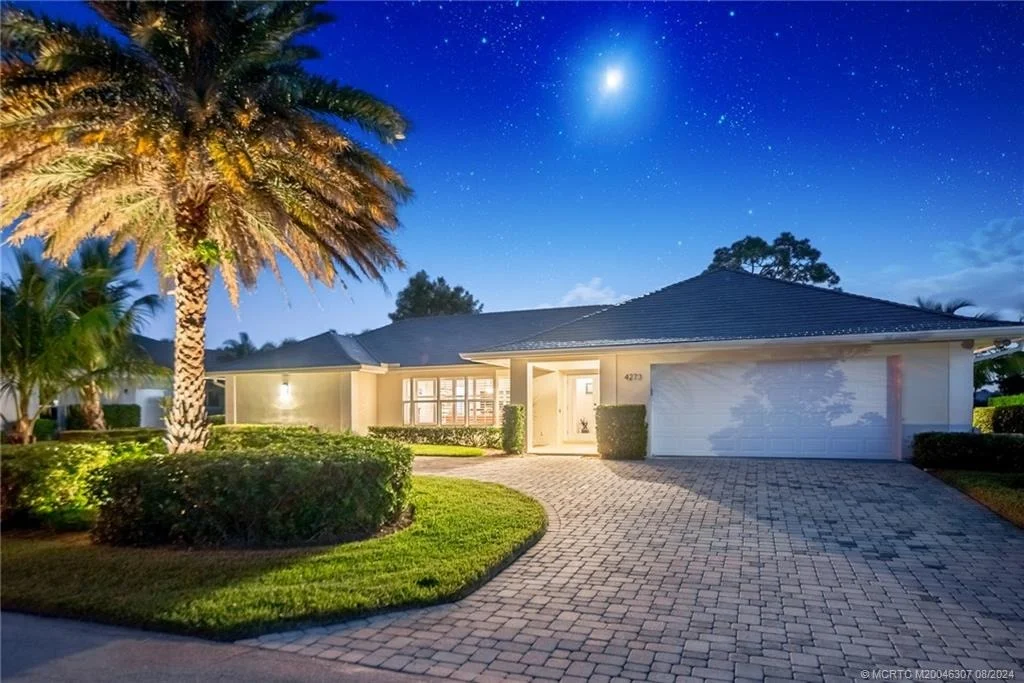 Photo of 4273 SE Fairway E