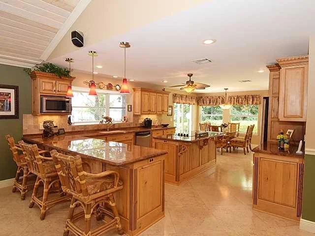 Photo of 902 NW SUNSET Terrace