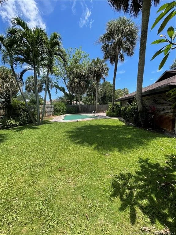 Photo of 1449 SE Mango Place