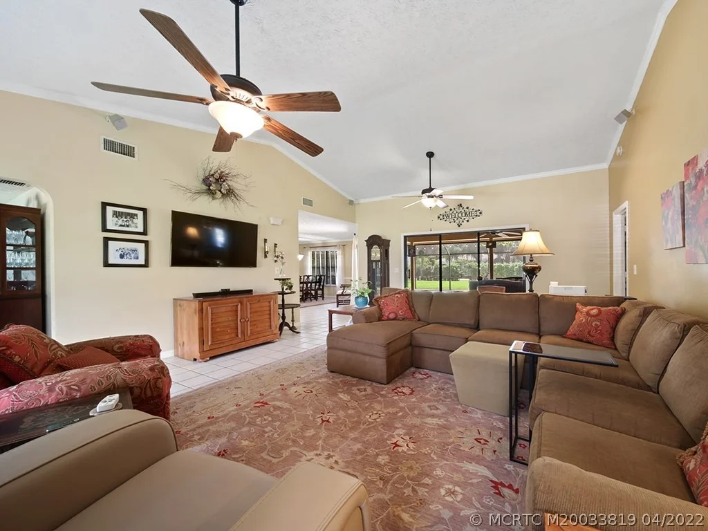 Photo of 3870 SE Quanset Terrace
