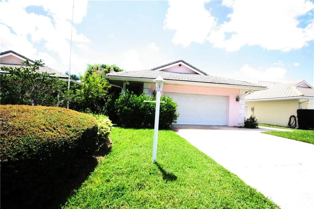 Photo of 3832 SE Fairway W